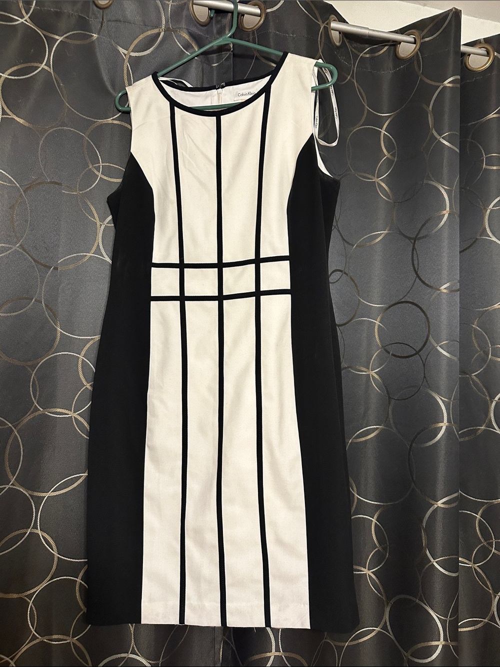 Calvin Klein Black and White Geometric Sleeveless Midi Dress